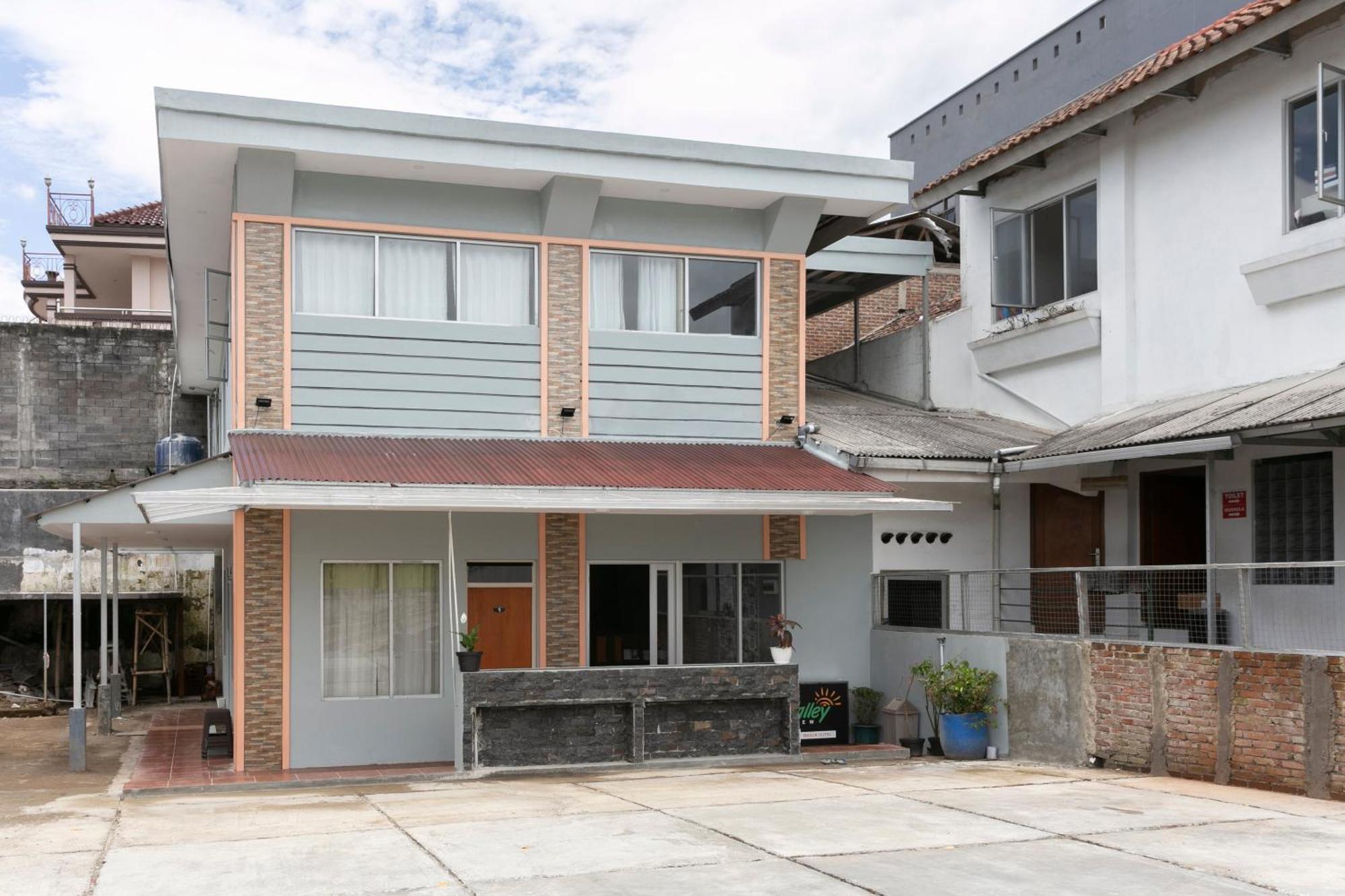 Super Oyo Collection O 3130 D'Valley View Lembang Exterior photo